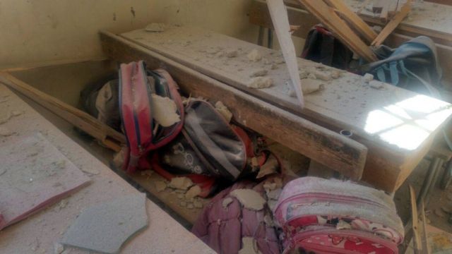 مدرسة تعرضت للقصف غربي حلب