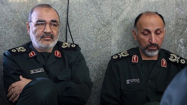 محمد حجازی در کنار حسین سلامی، فرمانده کل سپاه پاسداران. این عکس پیش از اعطای درجه سرلشکری به حسین سلامی، در آبان ۱۳۹۱ گرفته شده است.