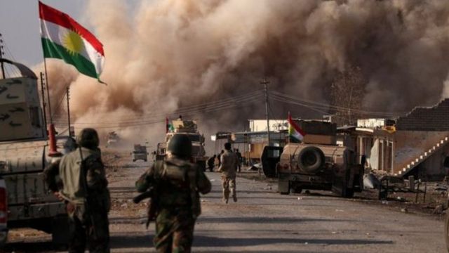 Ingabo z'abakurde zinjira mu mujyi wa Bashiqa.