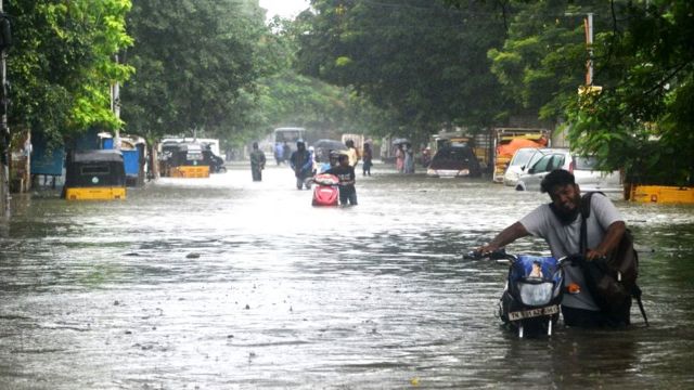 சென்னை வெள்ளம்: நிரம்பி வழியும் ஏரிகள் - 12ஆம் தேதி வரை கன மழைக்கு ...