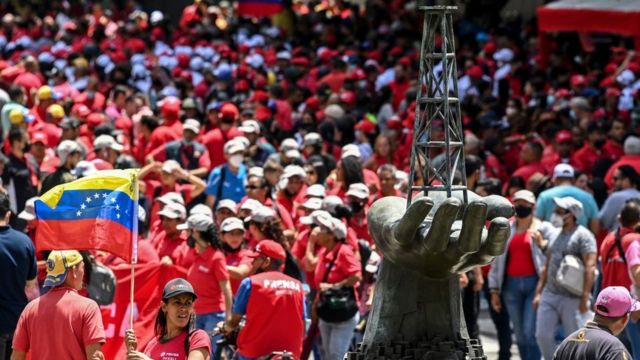 Marcha de trabajadores de PDVSA el primero de mayo.