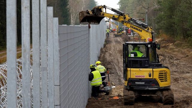 Construction of a fence on the border of Lithuania and Belarus