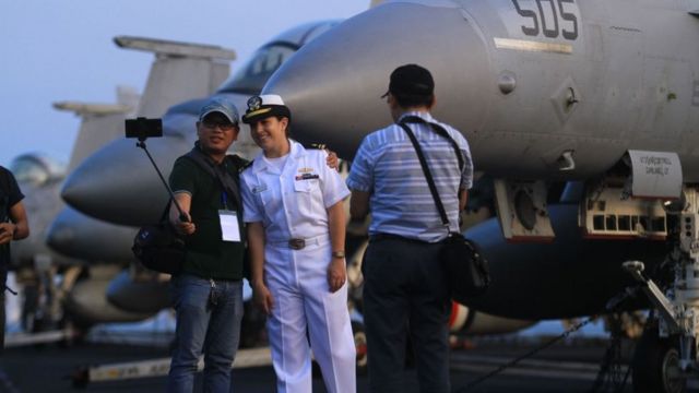 Việt Nam, Hoa Kỳ, USS Carl Vinson