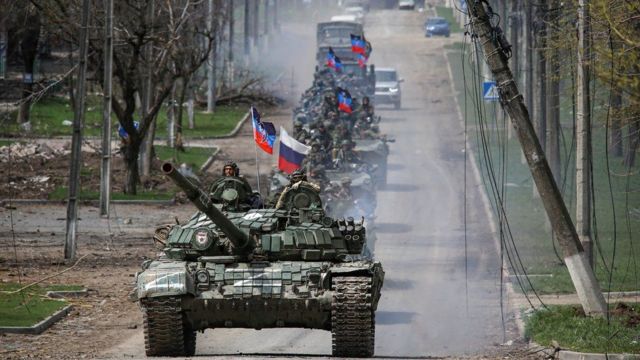 یک ستون از ارتش روسیه در تجاوز به خاک اوکراین