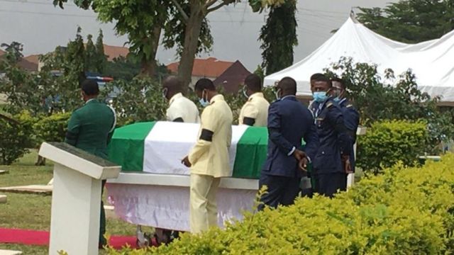 Tolulope Arotile burial: Nigeria first female combat pilot receive ...