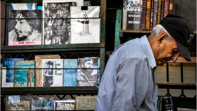 Vendedor de libros usados en La Habana