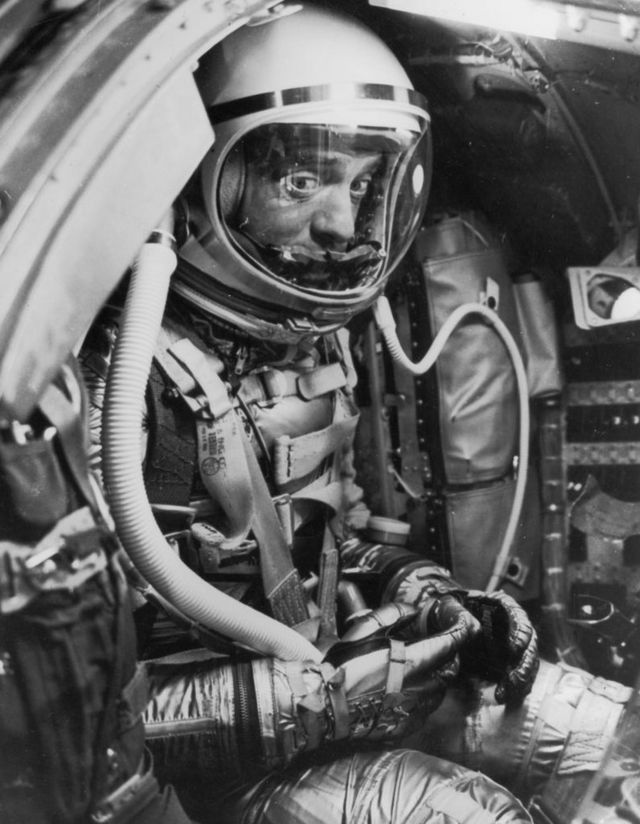 Alan Shepard, 5 de mayo de 1961, antes del lanzamiento.