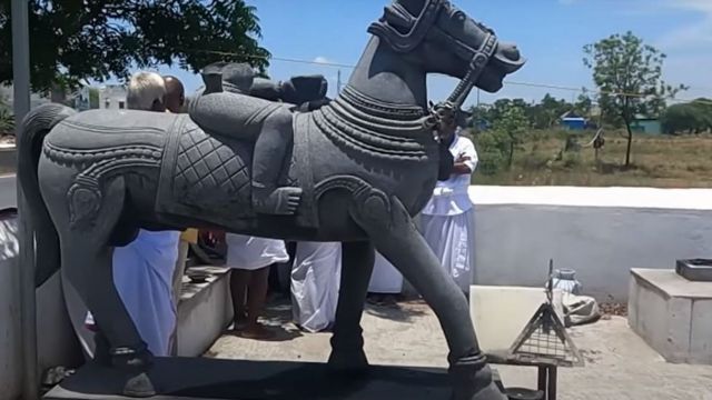 கார்த்திக் கோபிநாத் நிதி திரட்டி புனரமைக்க இருப்பதாகக் கூறிய சிறுவாச்சூர் கோயில்