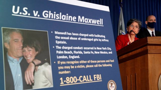 Ghislaine Maxwell El Piloto De Jeffrey Epstein Testifica Que Clinton