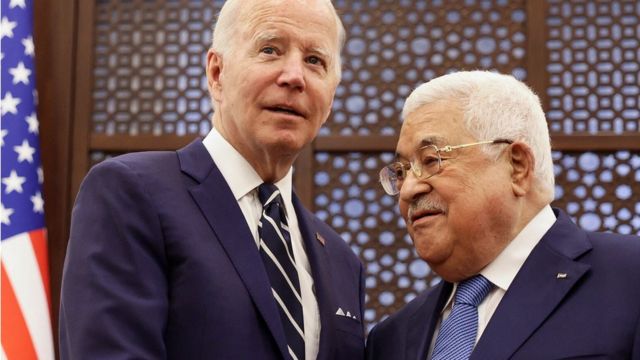 Joe Biden (left) and Mahmoud Abbas (15/07/22)