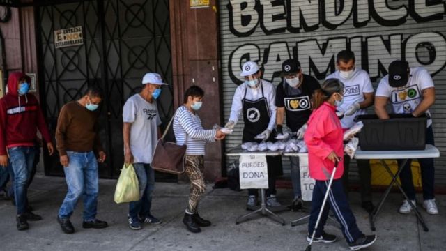 Раздача еды в Мексике