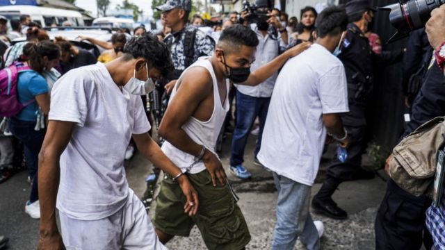 Detenidos en El Salvador.
