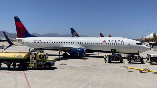 Un avión de Delta en San José del Cabo