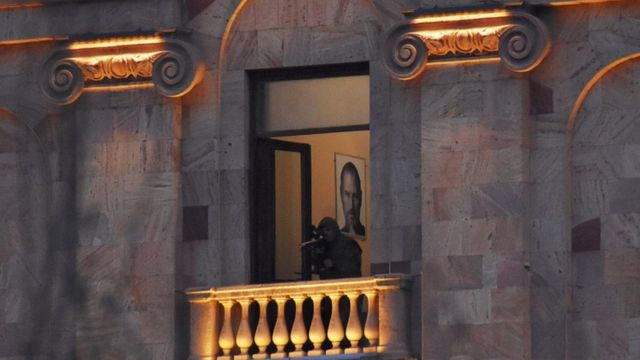 снайпер в парламенте Армении