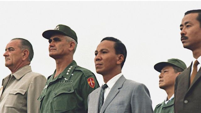 Tổng thống Lyndon Johnson, Tướng Westmoreland, Tổng thống Nguyễn Văn Thiệu và Tướng Nguyễn Cao Kỳ