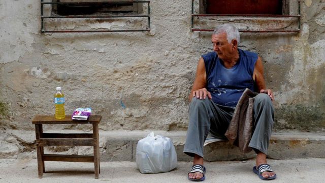 Seorang lelaki tua Kuba di Havana
