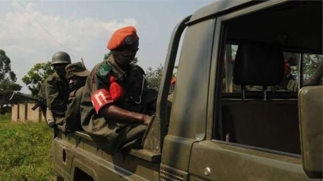 Des soldats de l'armée congolaise (en photo) s'affrontent souvent avec les miliciens d'un chef coutumier tué en août dernier dans le centre de la RDC.