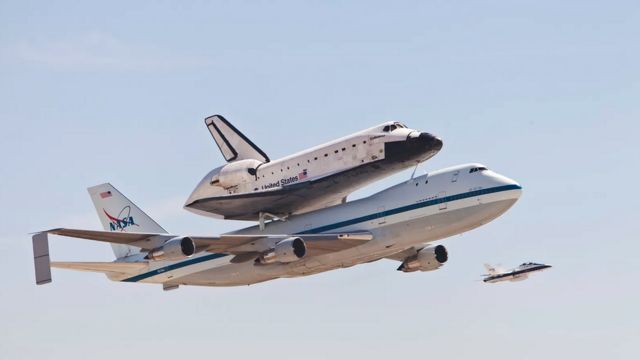 Флот американских космических челноков был отправлен в отставку в 2011 году