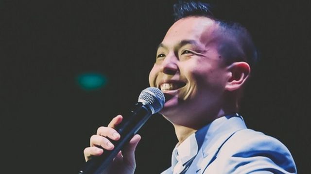 Ernest Prakasa mengatakan pengalamannya dibully karena Cina dijadikannya sebagai bahan komedi dan sekaligus terapi.