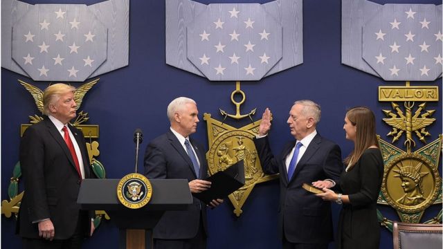 James Mattis đọc lời tuyên thệ trong lễ nhậm chức Bộ trưởng Quốc phòng Hoa Kỳ