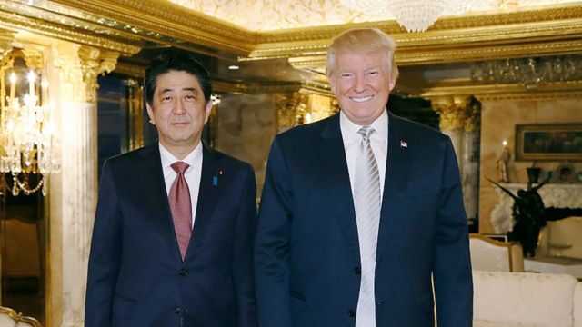 日本首相安倍晋三和美国总统特朗普在2016年会面