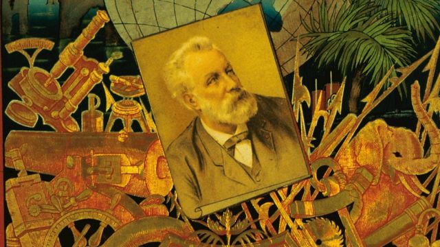 Detalle de portada de libro de Jules Verne con su foto