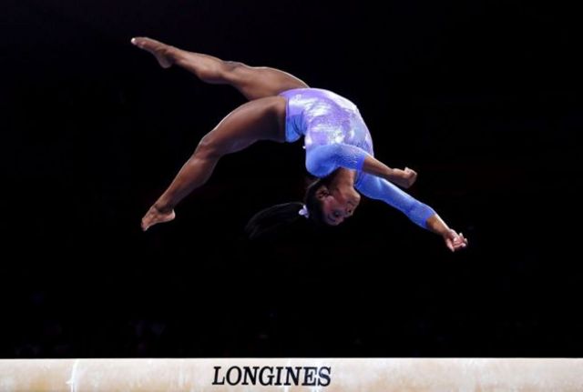 Simone Biles yegukanye igihembo cya mbere mu kiciro cy'imikino mu bagore