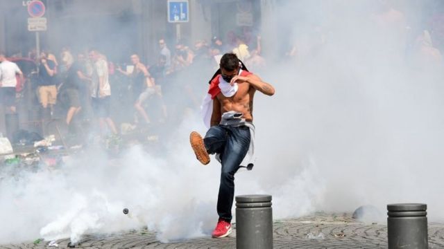 Violencia de aficionados en Marsella