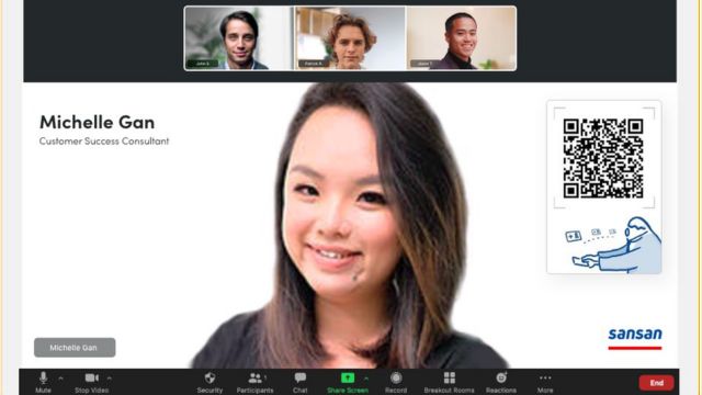 산산의 기술을 이용하면 화상 통화 화면에 연락처가 저장된 QR 코드를 넣을 수 있다