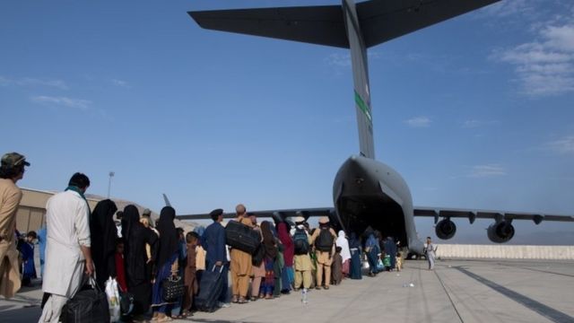 طائرة تابعة لسلاح الجو الأمريكي في كابل