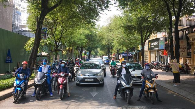 Virus Corona: Dân Sài Gòn Vẫn Sống Bình Thường Trong Mùa Dịch - Bbc News  Tiếng Việt