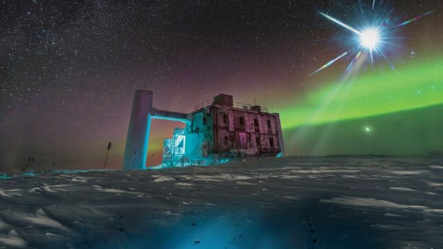 Cómo es IceCube &quot;el telescopio más extraño del mundo&quot; que caza partículas  fantasma en la Antártica - BBC News Mundo