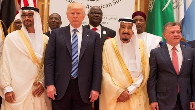 Trump Mayıs 2017'de Riyad'a giderek 'Arap İslam Amerikan Zirvesi'ne katılmıştı.