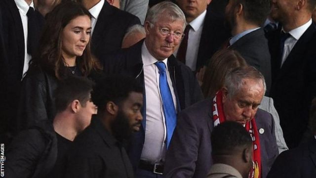 Sir Alex Ferguson thất vọng và tỏ thái độ ngán ngẩm suốt trận đấu.