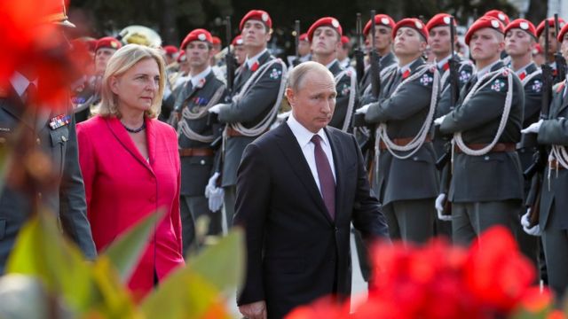 Rusya Devlet Başkanı Vladimir Putin ve Avusturya Dışişleri Bakanı Karin Kneissl