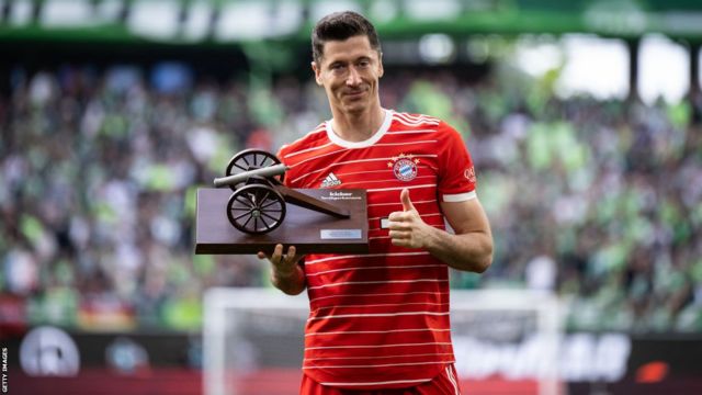 Robert Lewandowski has 'fingers crossed' Kane breaks 'crazy