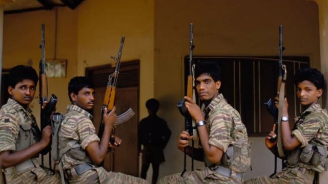 மிதவாதப் போராட்டத்தைவிட, ஆயுதம் ஏந்திப் போராடுவதையே இளைஞர்கள் அதிகளவில் ஆர்வம் காட்டினார்கள்