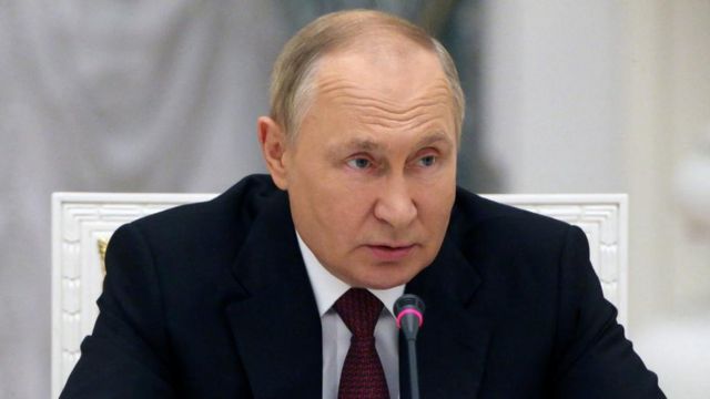 รัสเซีย : ปูตินระดมกำลังพลสำรอง 3 แสนนาย หลังกล่าวหาชาติตะวันตก“แบล็กเมล์” เรื่องอาวุธนิวเคลียร์ - BBC News ไทย