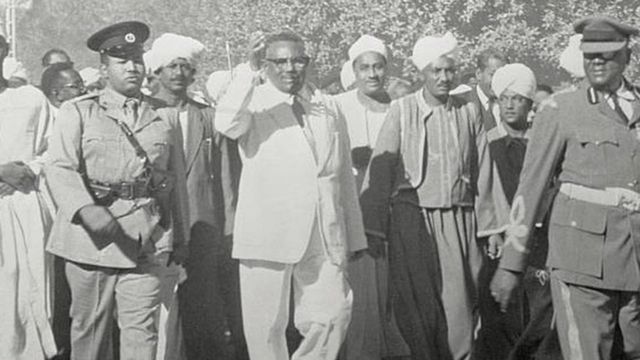 سماعيل الأزهري أعلن استقلال السودان في أواخر عام 1955