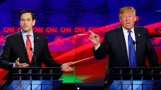 マーコ・ルビオ上院議員(左)とドナルド・トランプ氏が互いをかき消すように同時に熱弁