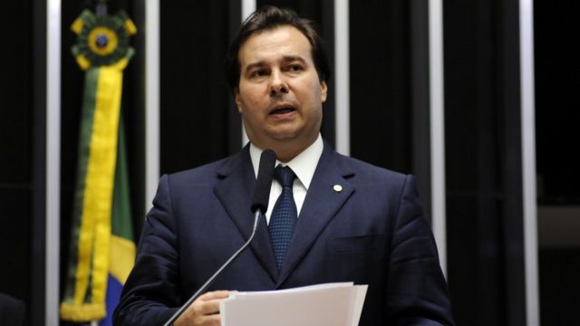 Em discurso na tribuna, Maia lembrou de quando acompanhava o pai na Casa