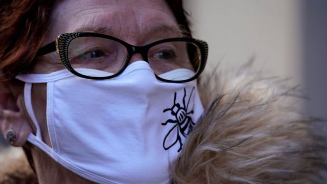 Woman in facemask