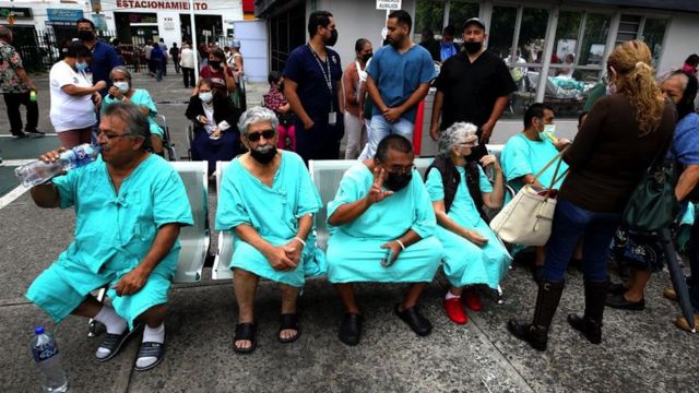 Pacientes evacuados en Guadalajara