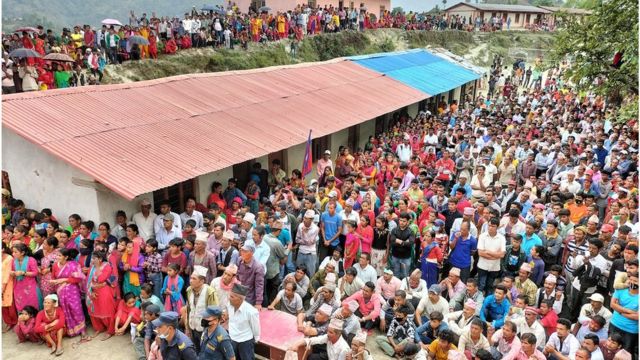 सन्तोषप्रकाश जोशीले धामीगाउँमा आयोजना गरेको विजयी सभामा सहभागीहरू