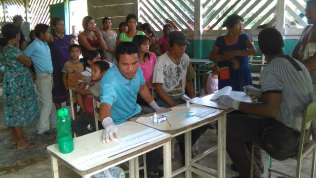 Centro de vacunación en Sifontes