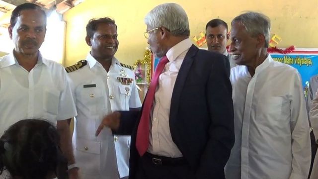 මහ ඇමති කොන්දේසි විරහිතව සමාව ගත යුතුයි - හකීම්