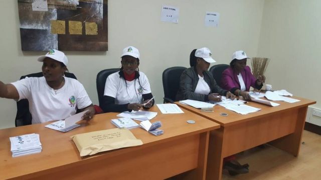 Abakozi bajejwe kwakira abaje gutora