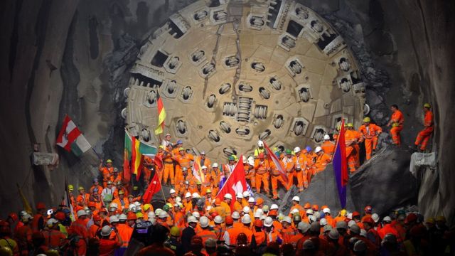 世界最長 最深のトンネル スイスで開通へ cニュース