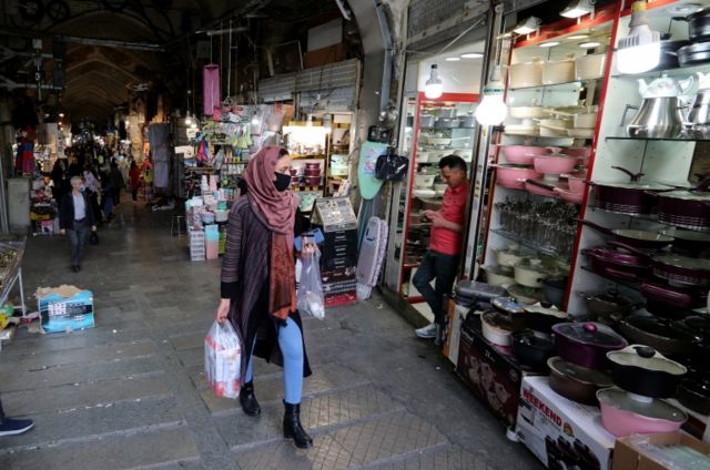 صندوق بینالمللی پول تخمین زده اقتصاد ایران در سال۲۰۲۰ حدود شش درصد کوچکتر شود