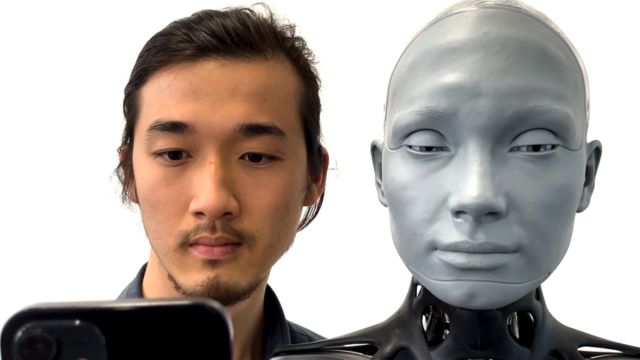 پلک زدن طی عکسبرداری از حرکت صورت با ربات آمکا